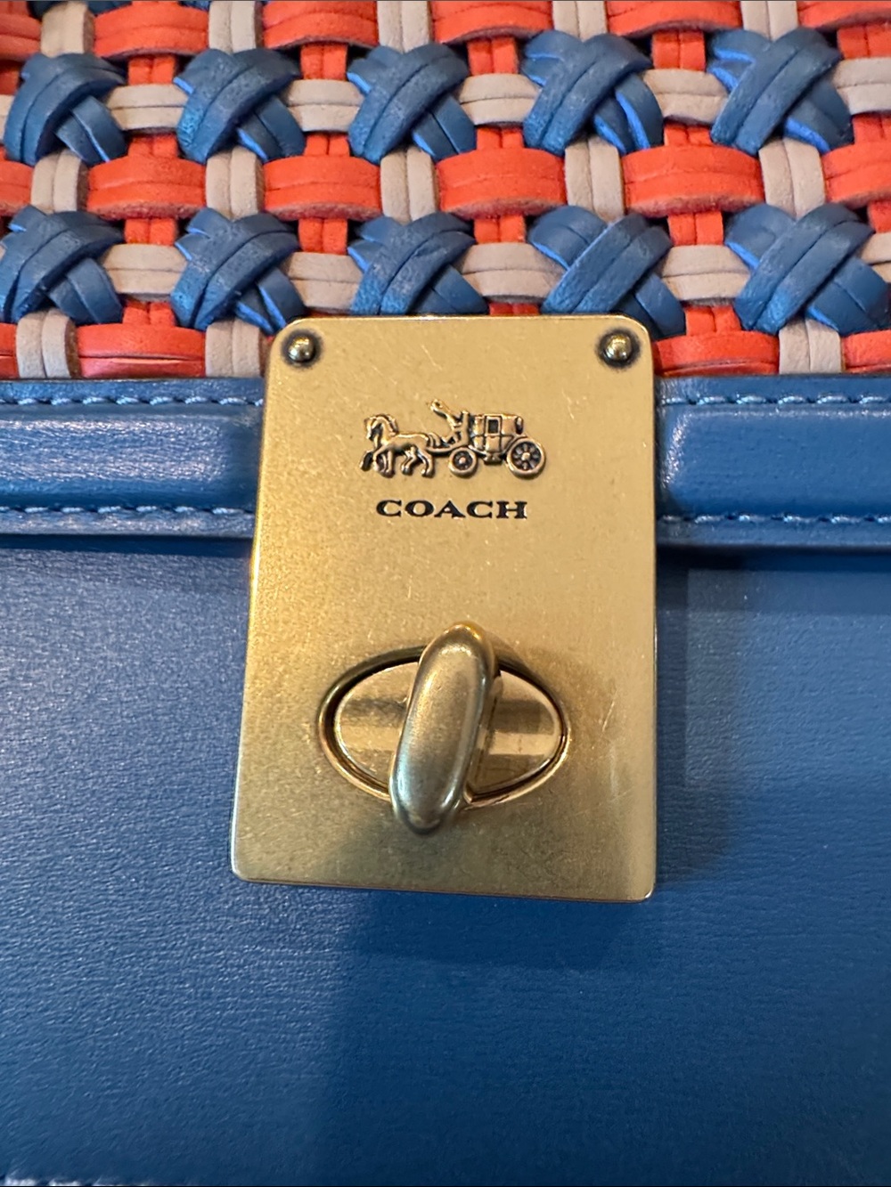 Coach Hutton Shoulder Bag - Picture 3 of 16